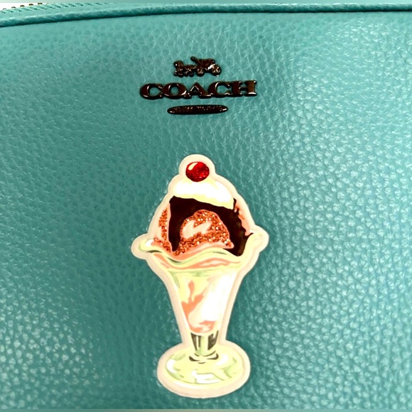 COACH BLUE GREEN LEATHER ICE CREAM SUNDAE CROSSBODY BAG POUCH - Picture 3 of 8